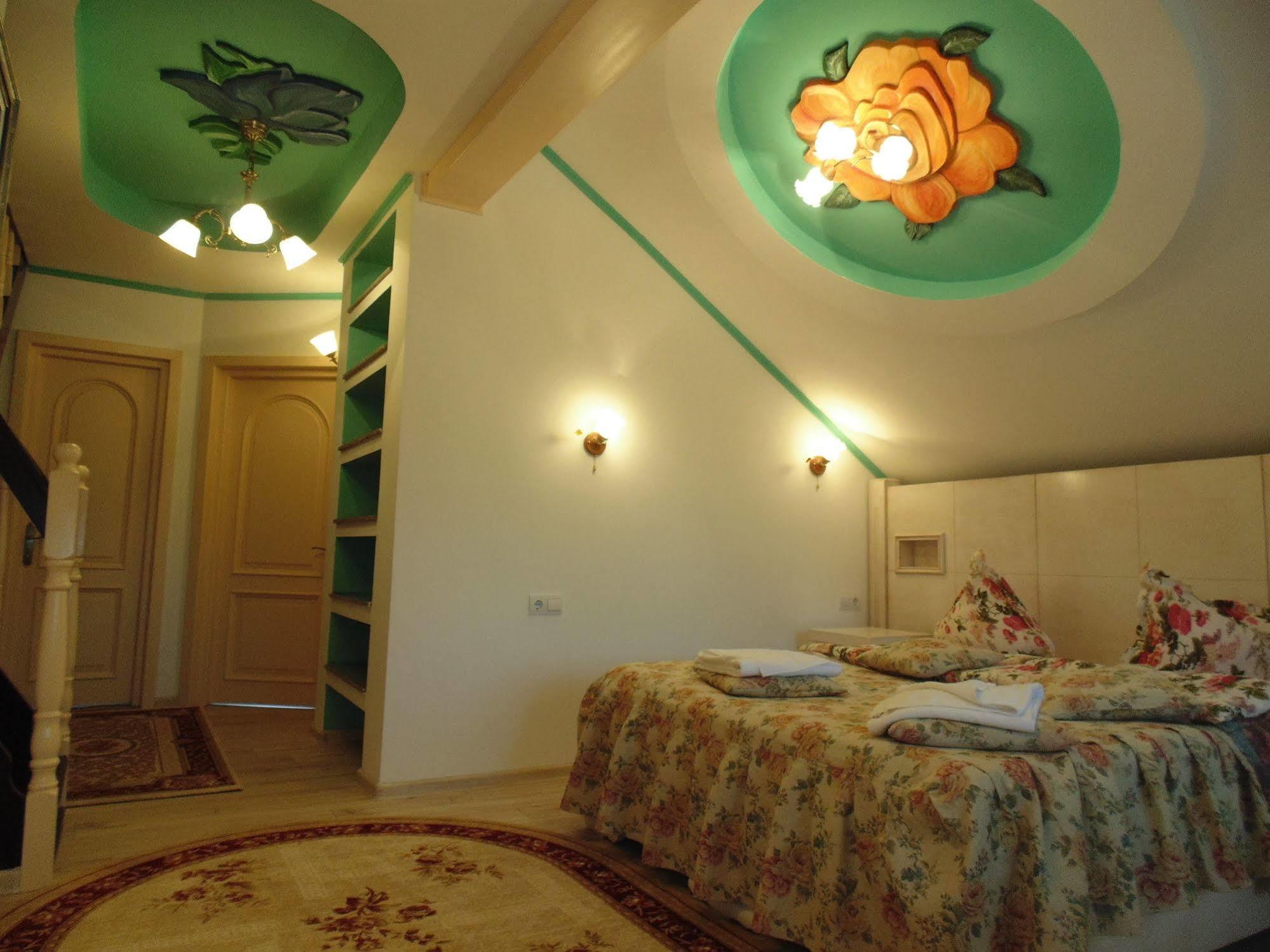 Leaganul Bucovinei Guest House Suceava Buitenkant foto